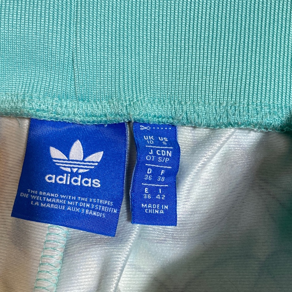 Adidas FARM Rio “Butterfly Rainbow” print Athletic Shorts - Women size-small - Picture 3 of 5